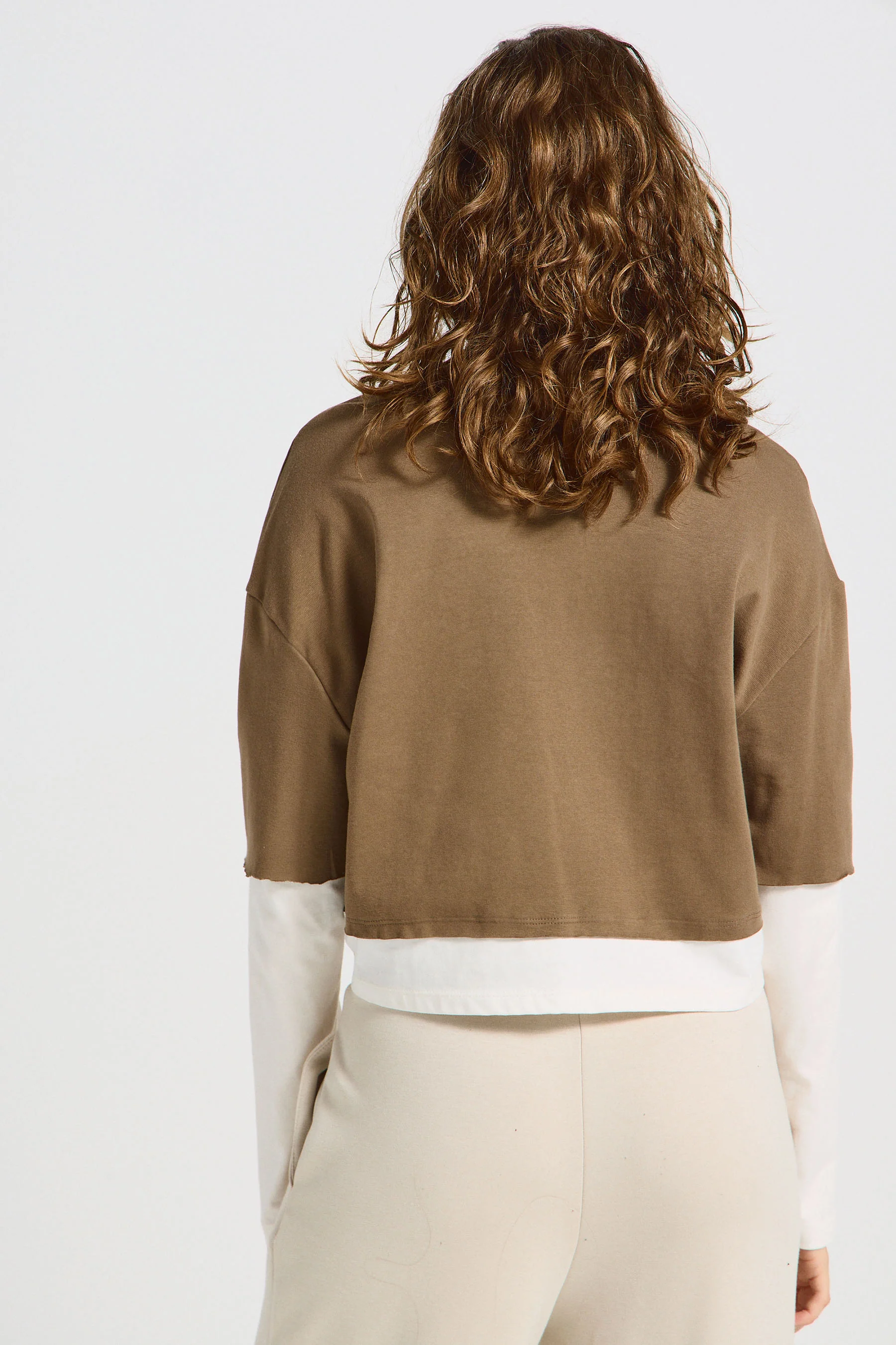 חולצה שילוב בשרוול - Image 4