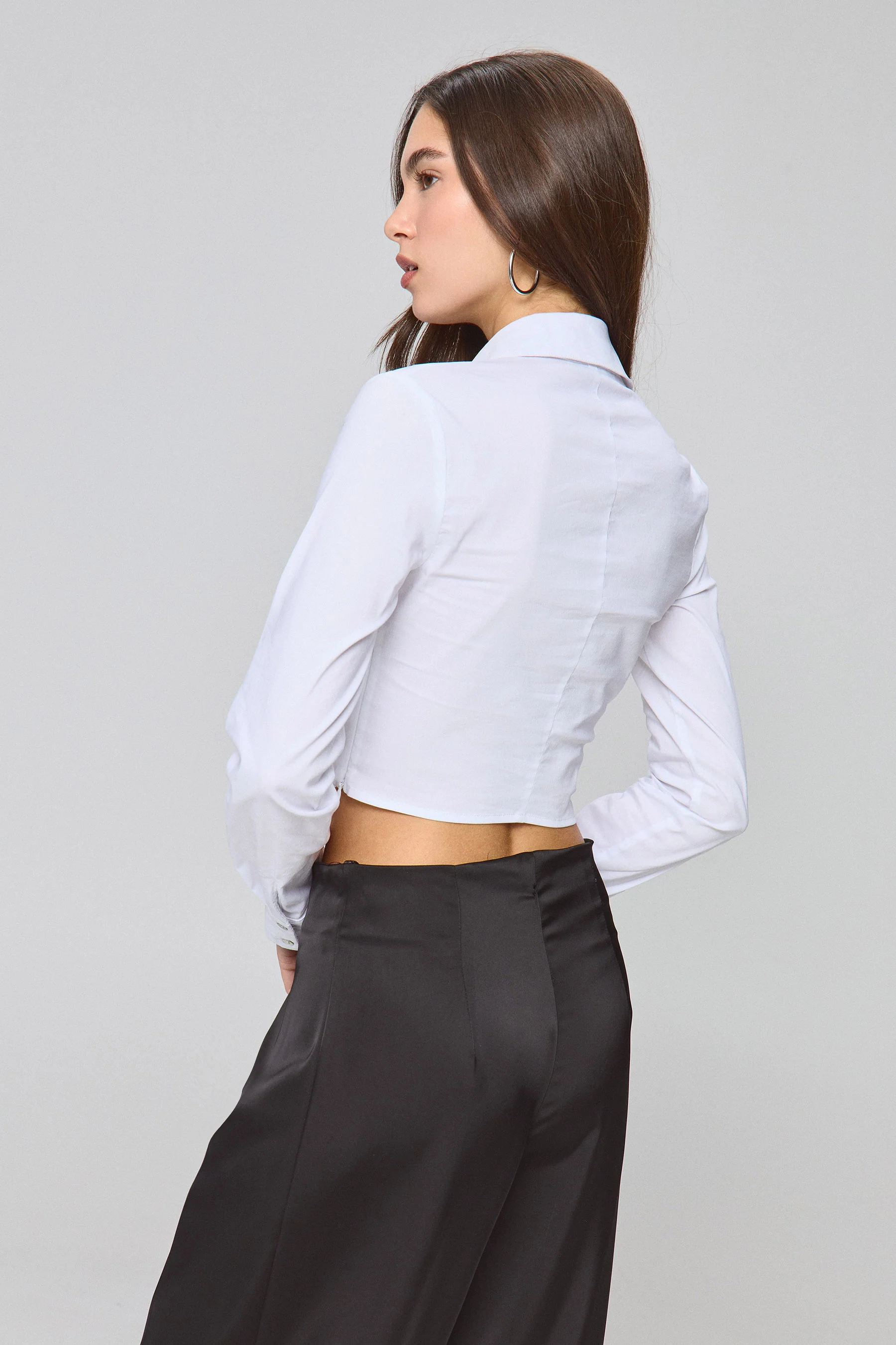 חולצת נעמי קרופ קפלים - Image 6